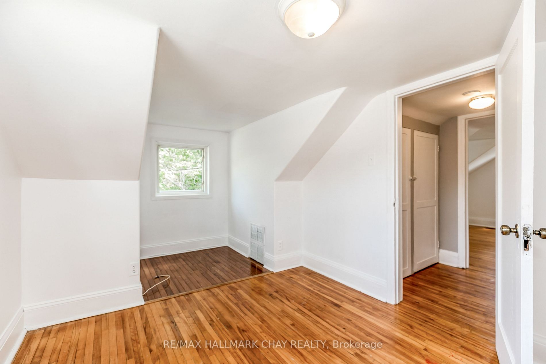 114 Burton Ave