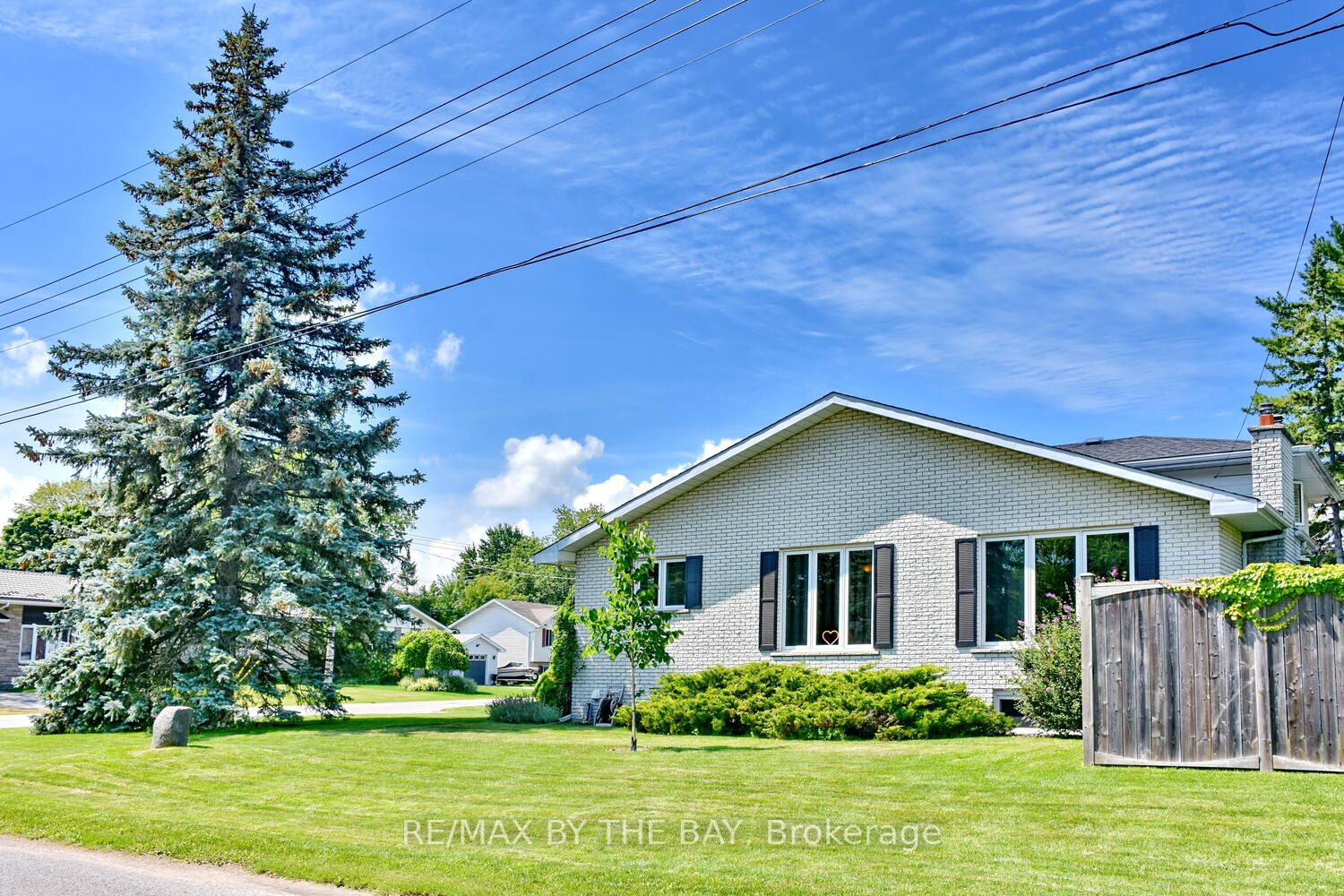 95 Manning Ave
