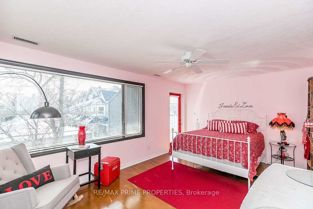 585 Atherley Rd, #201
