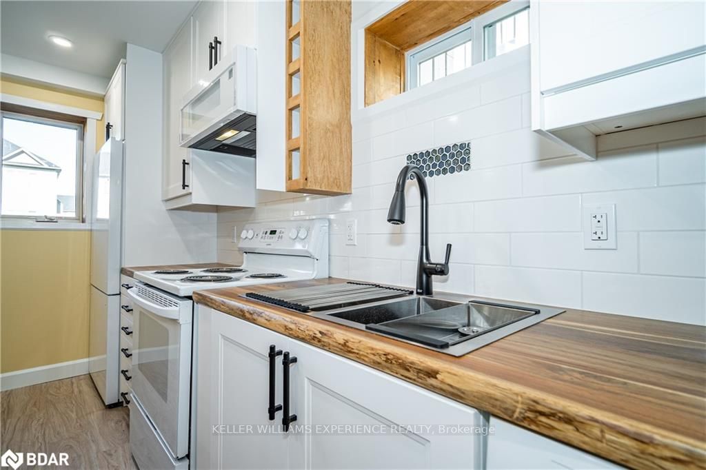 246E James St E, #Lower