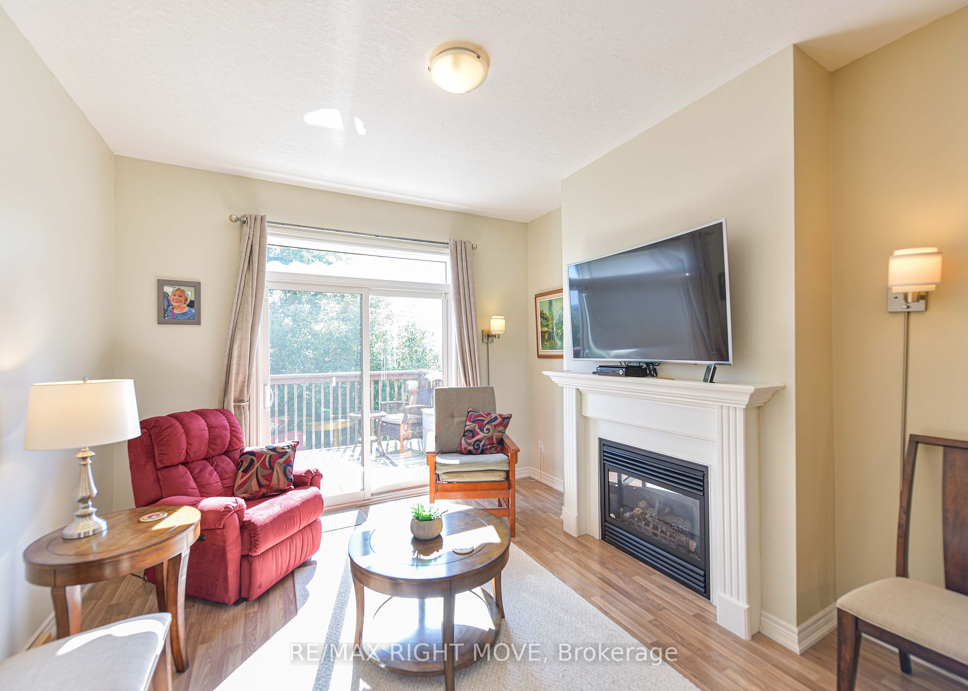 16 Canterbury Circ