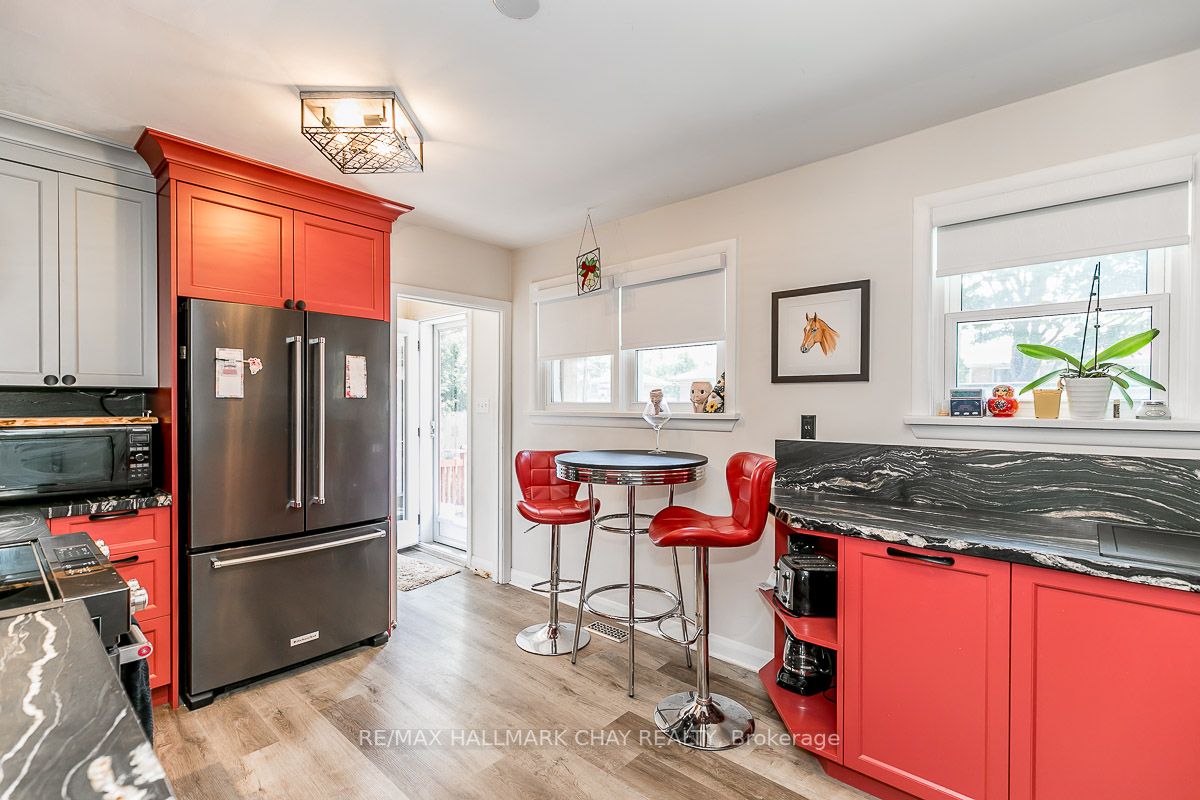 6 Jonathan Crt