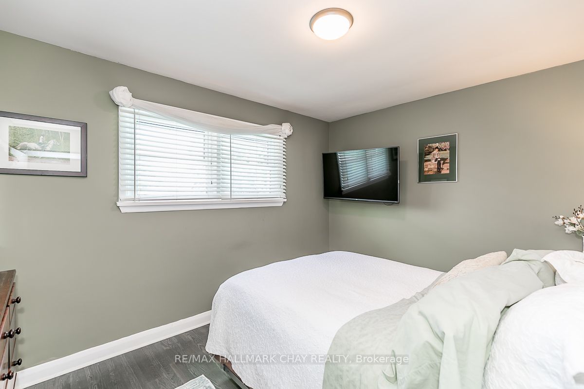 6 Jonathan Crt