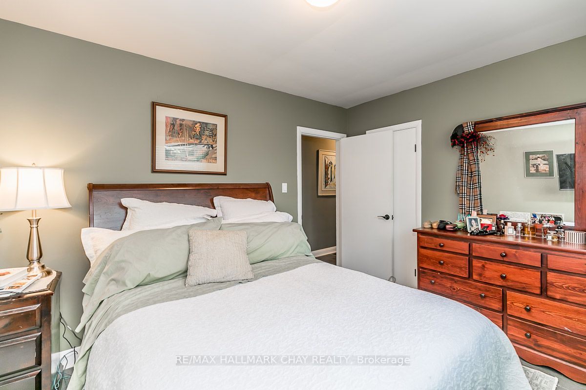 6 Jonathan Crt