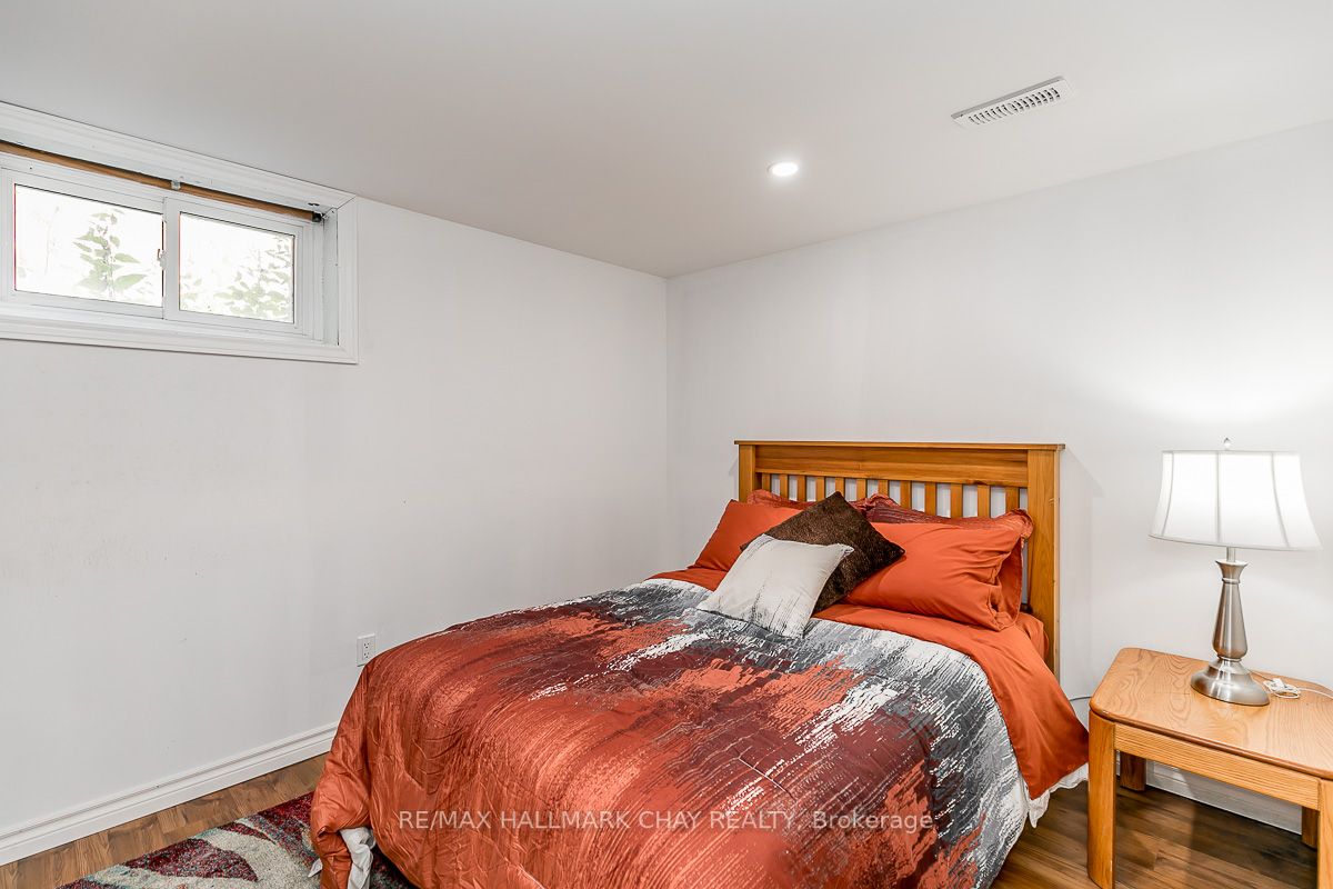 6 Jonathan Crt