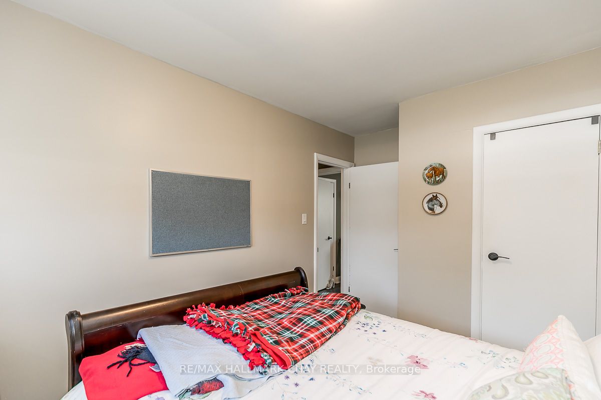 6 Jonathan Crt