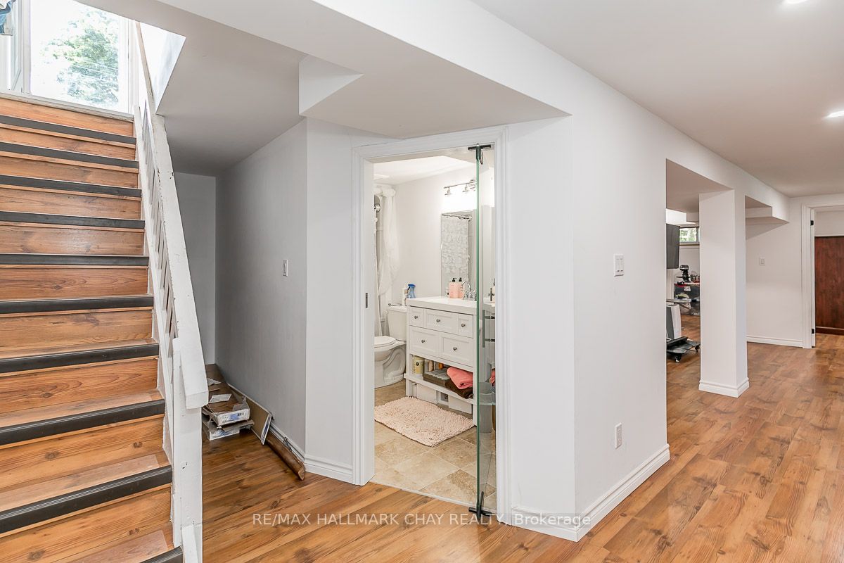 6 Jonathan Crt