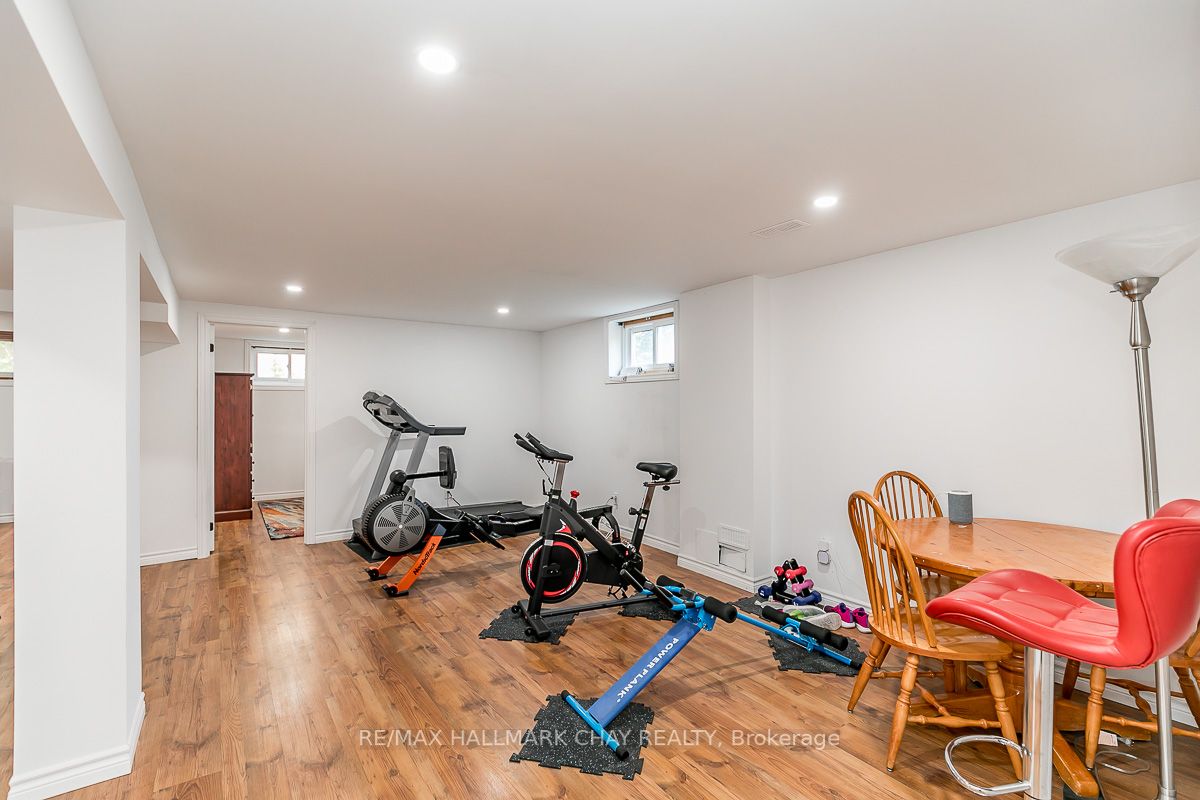 6 Jonathan Crt