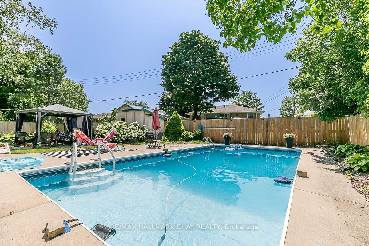 6 Jonathan Crt