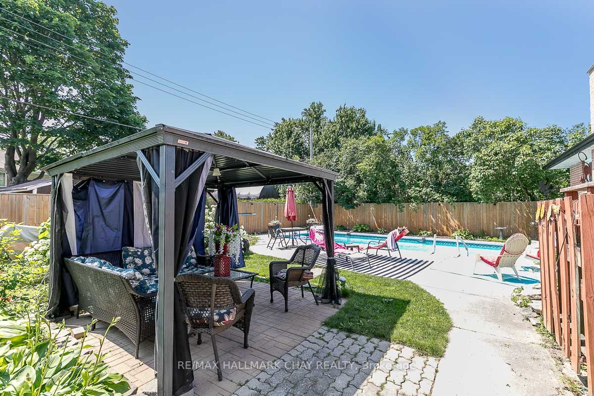 6 Jonathan Crt