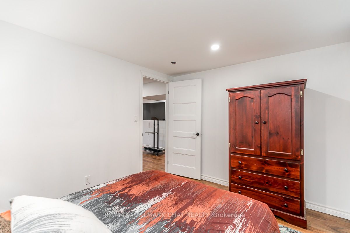 6 Jonathan Crt