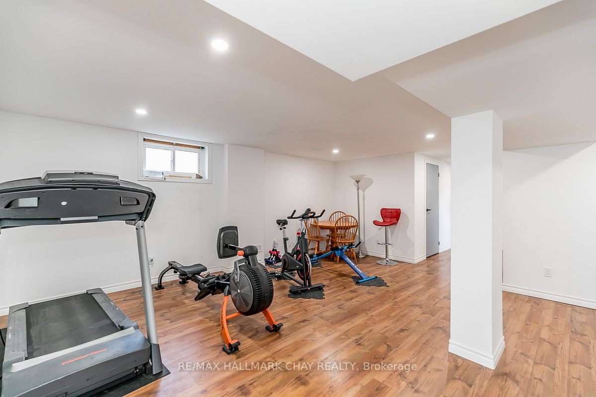 6 Jonathan Crt