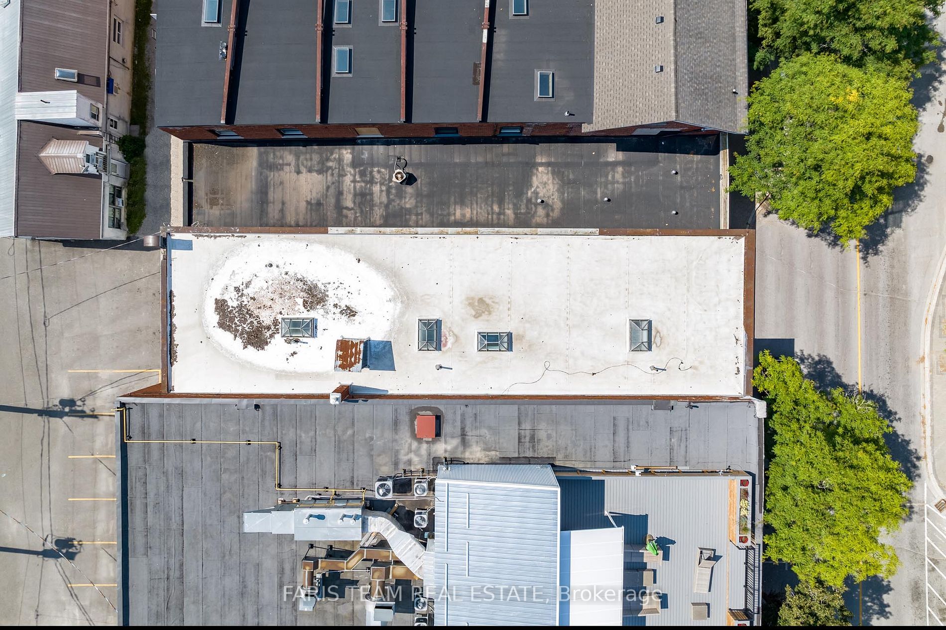 31 Mississaga St W