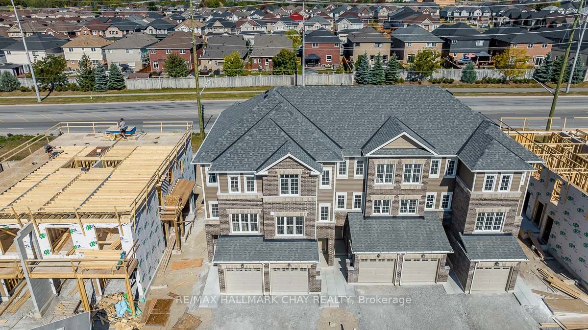 45 Pumpkin Corner Cres