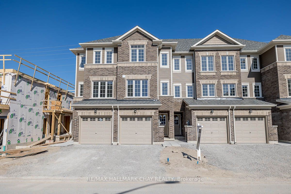 45 Pumpkin Corner Cres