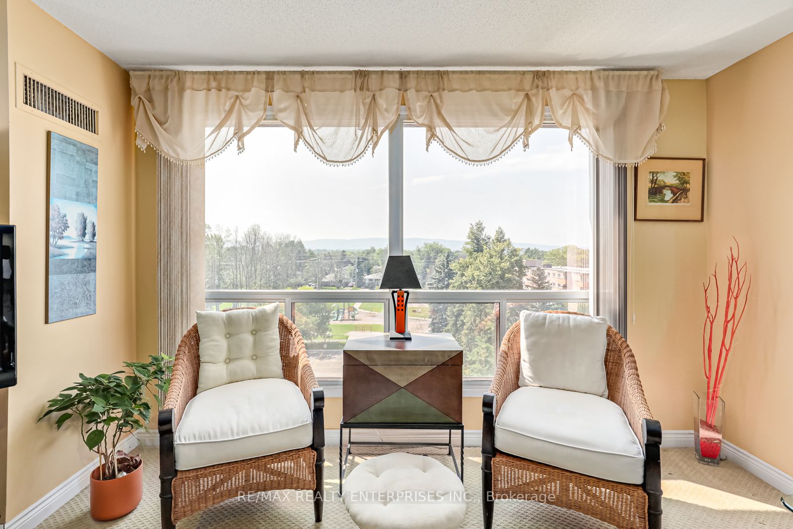 172 Eighth St, #605