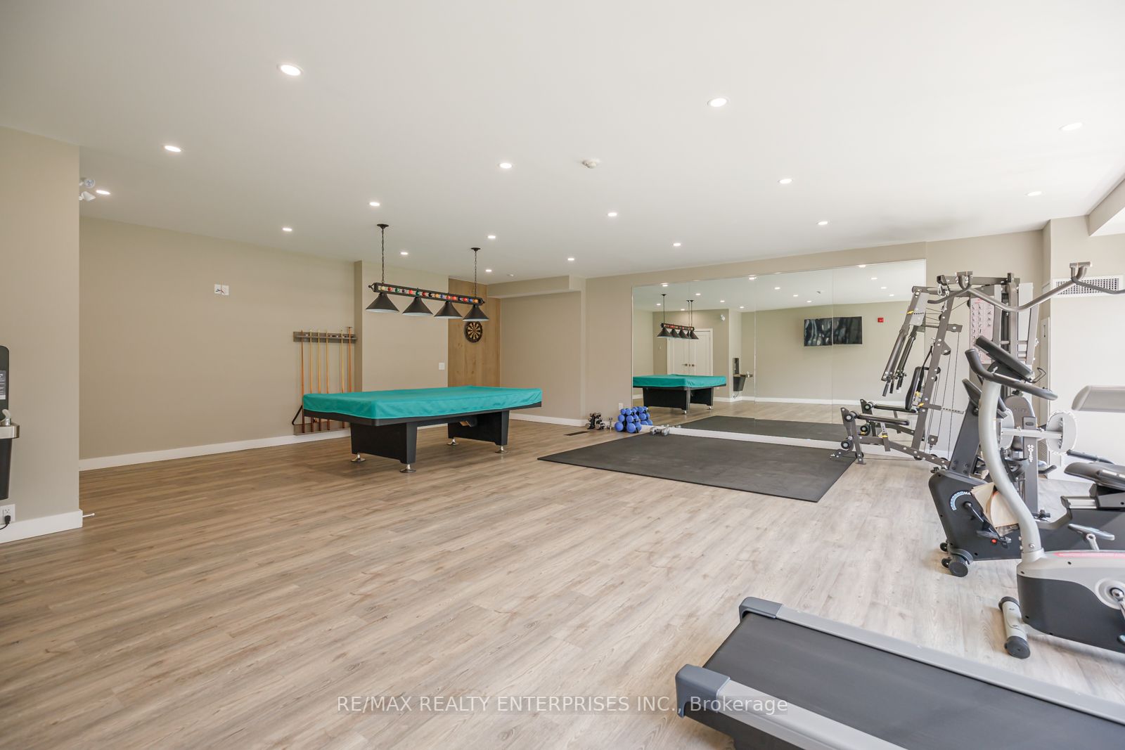 172 Eighth St, #605