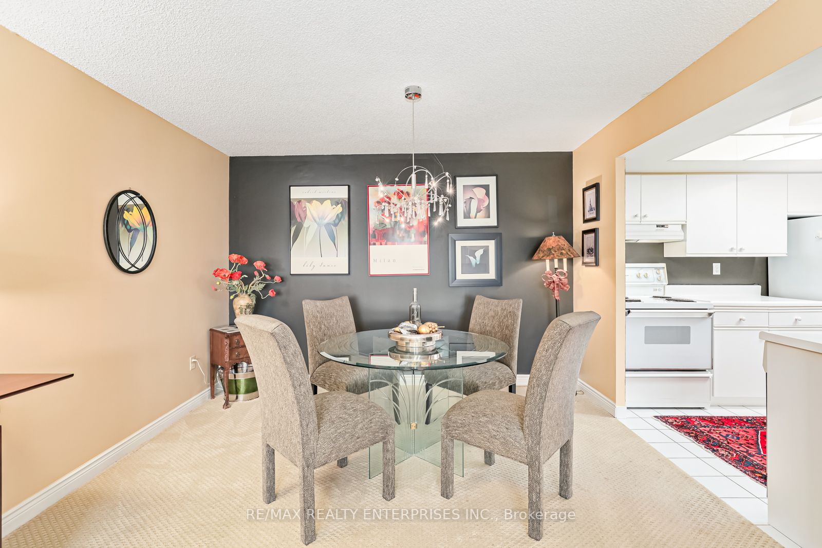 172 Eighth St, #605