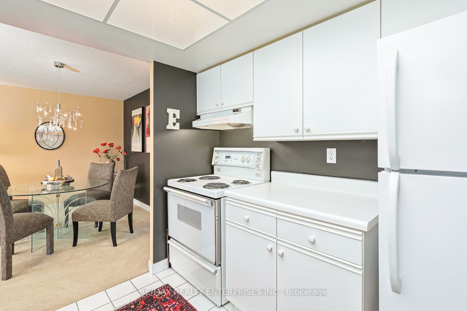 172 Eighth St, #605