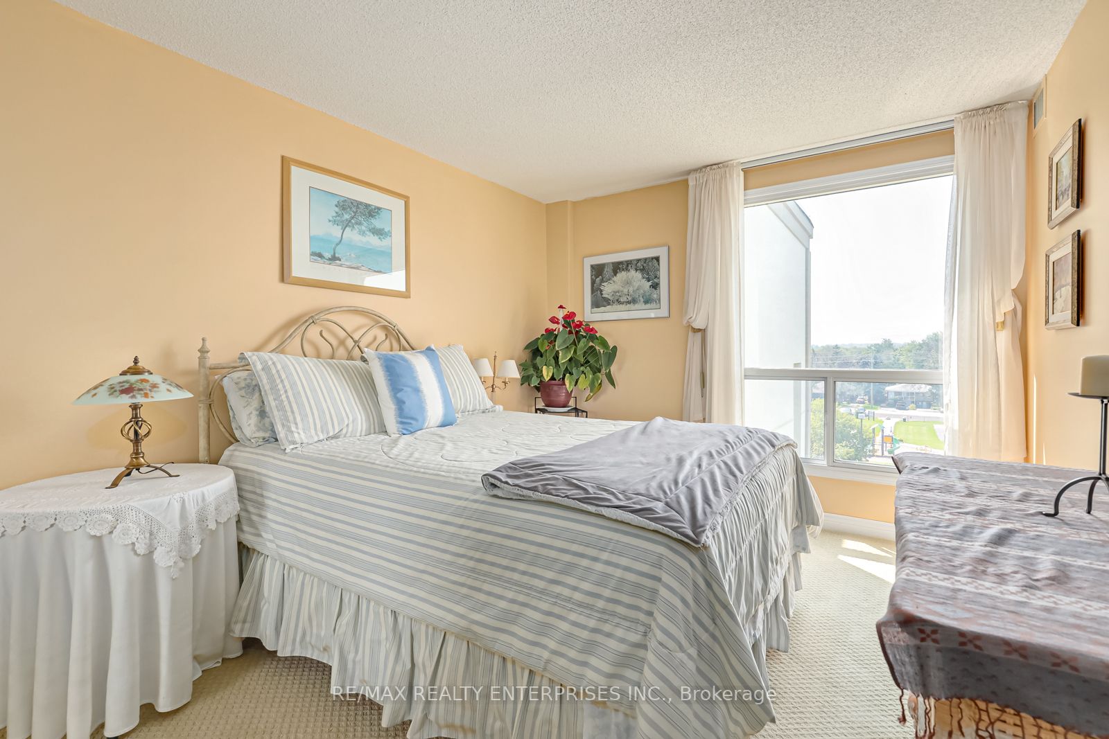 172 Eighth St, #605
