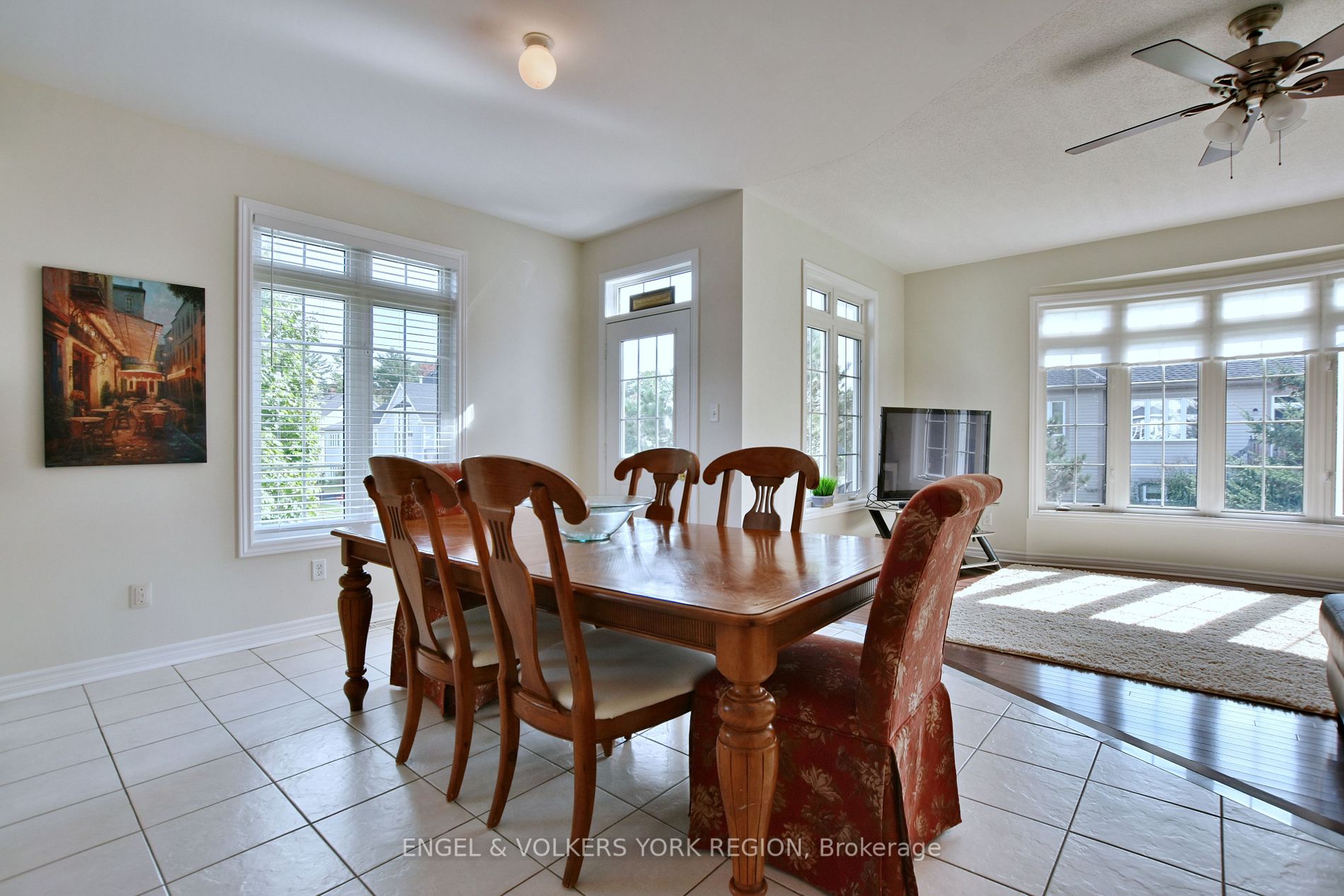 15 White Sands Way