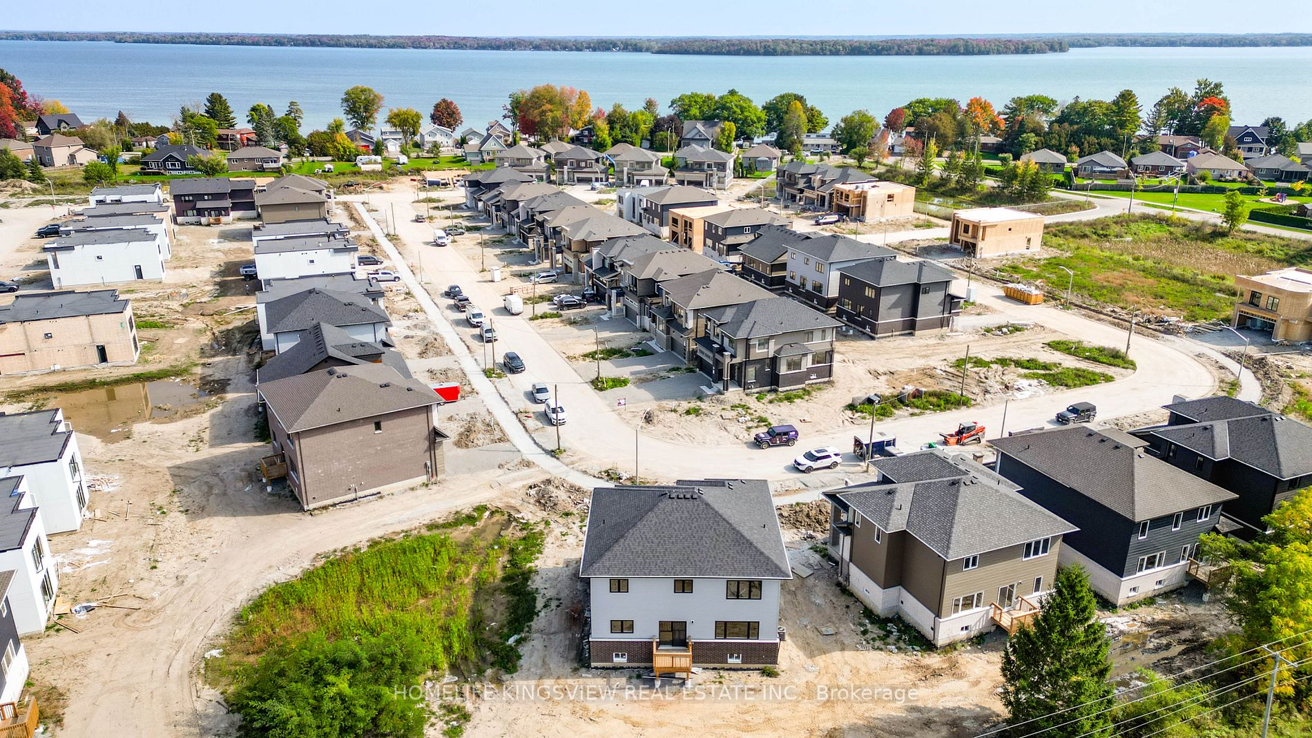 3765 Sunbank Cres