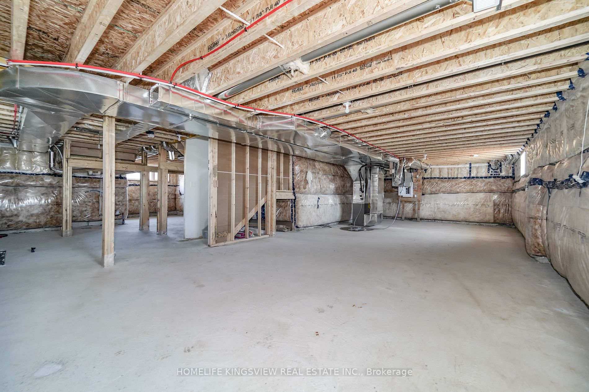 3765 Sunbank Cres