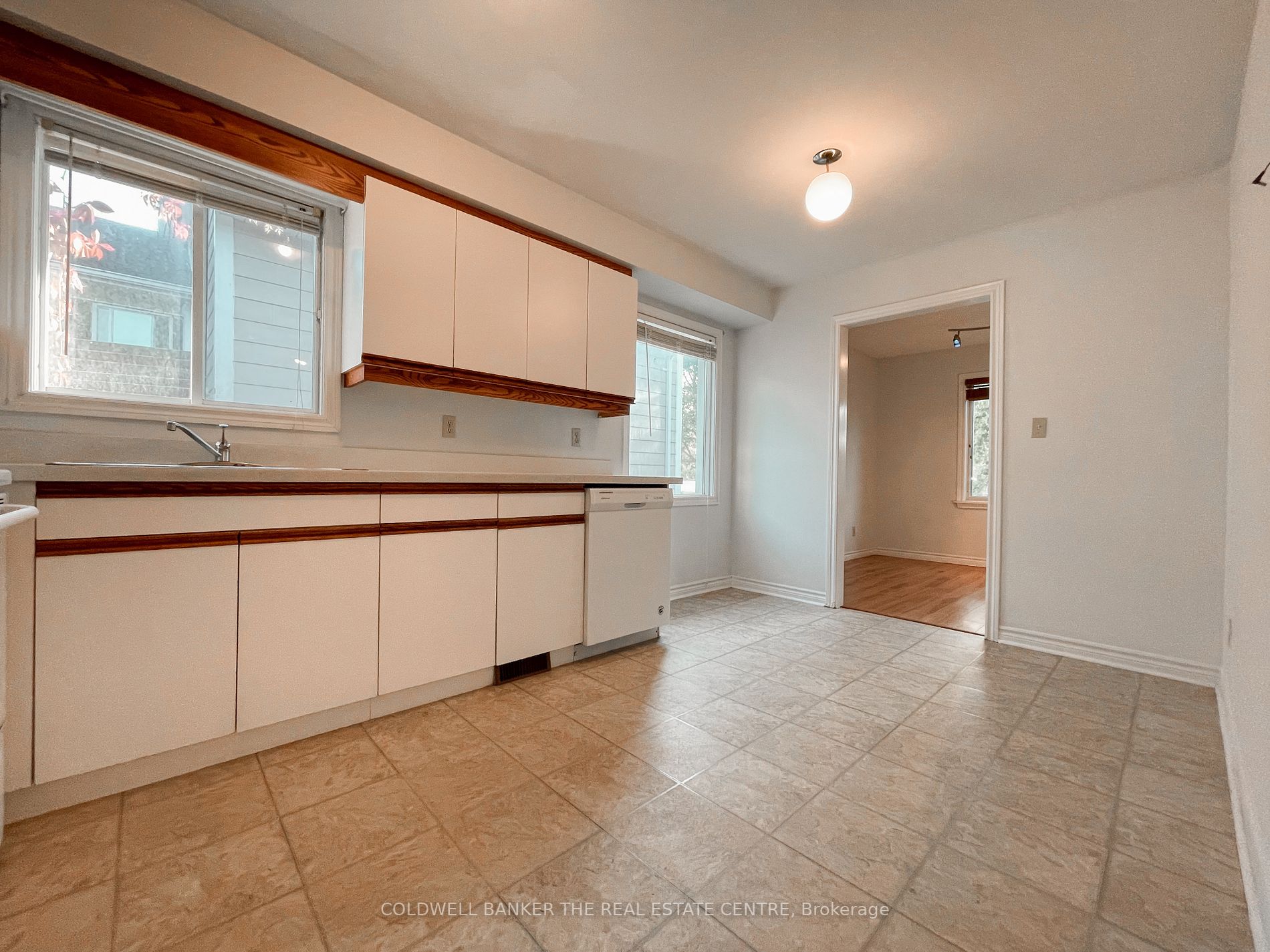 3 Elizabeth St, #Upper