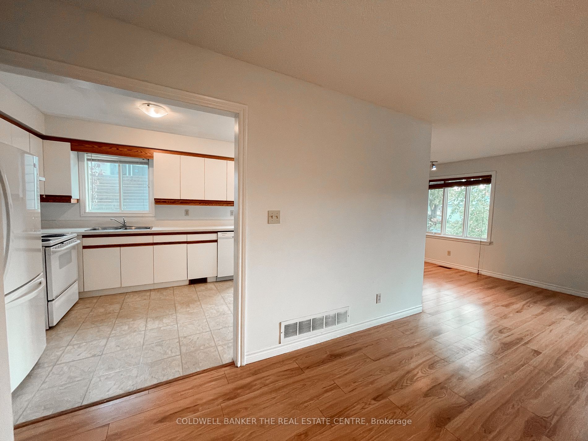 3 Elizabeth St, #Upper