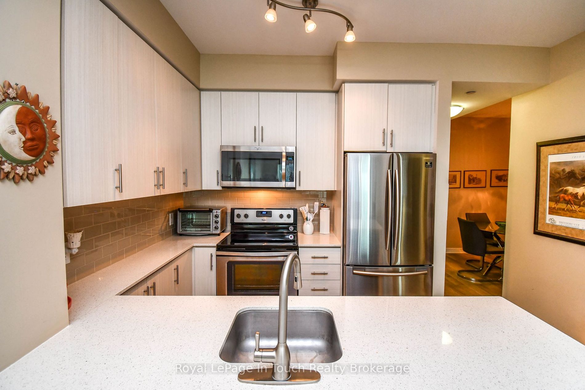 111 Worsley St, #513