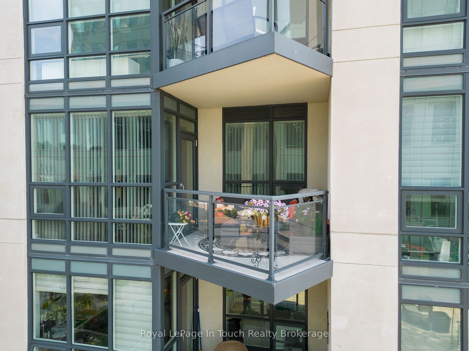 111 Worsley St, #513