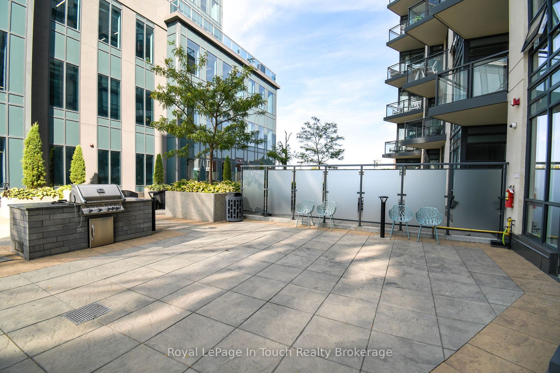 111 Worsley St, #513