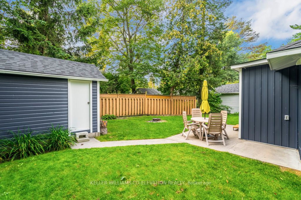 1966 Tiny Beaches Rd S
