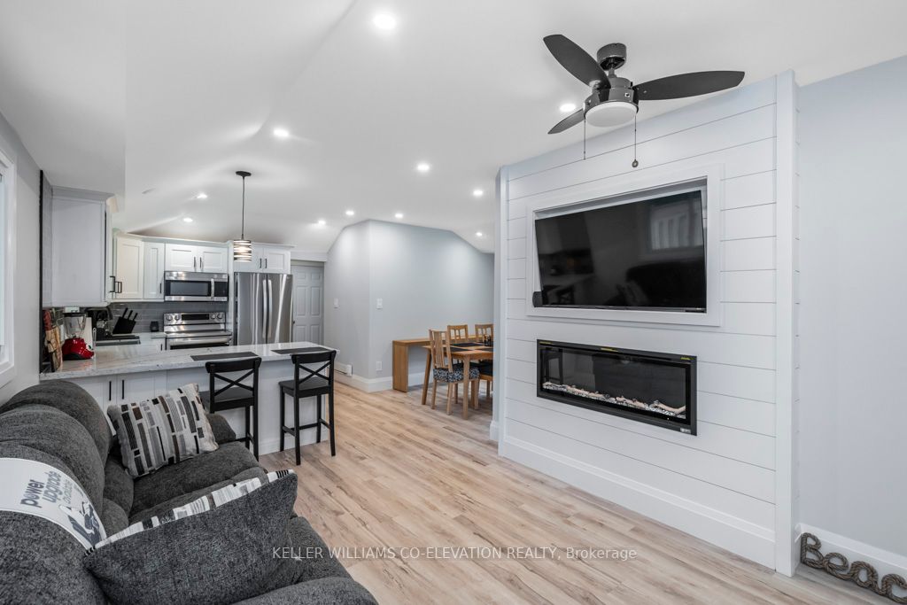 1966 Tiny Beaches Rd S
