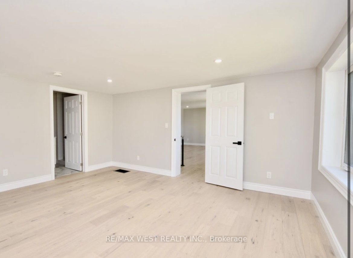 159 Cedar Island Rd
