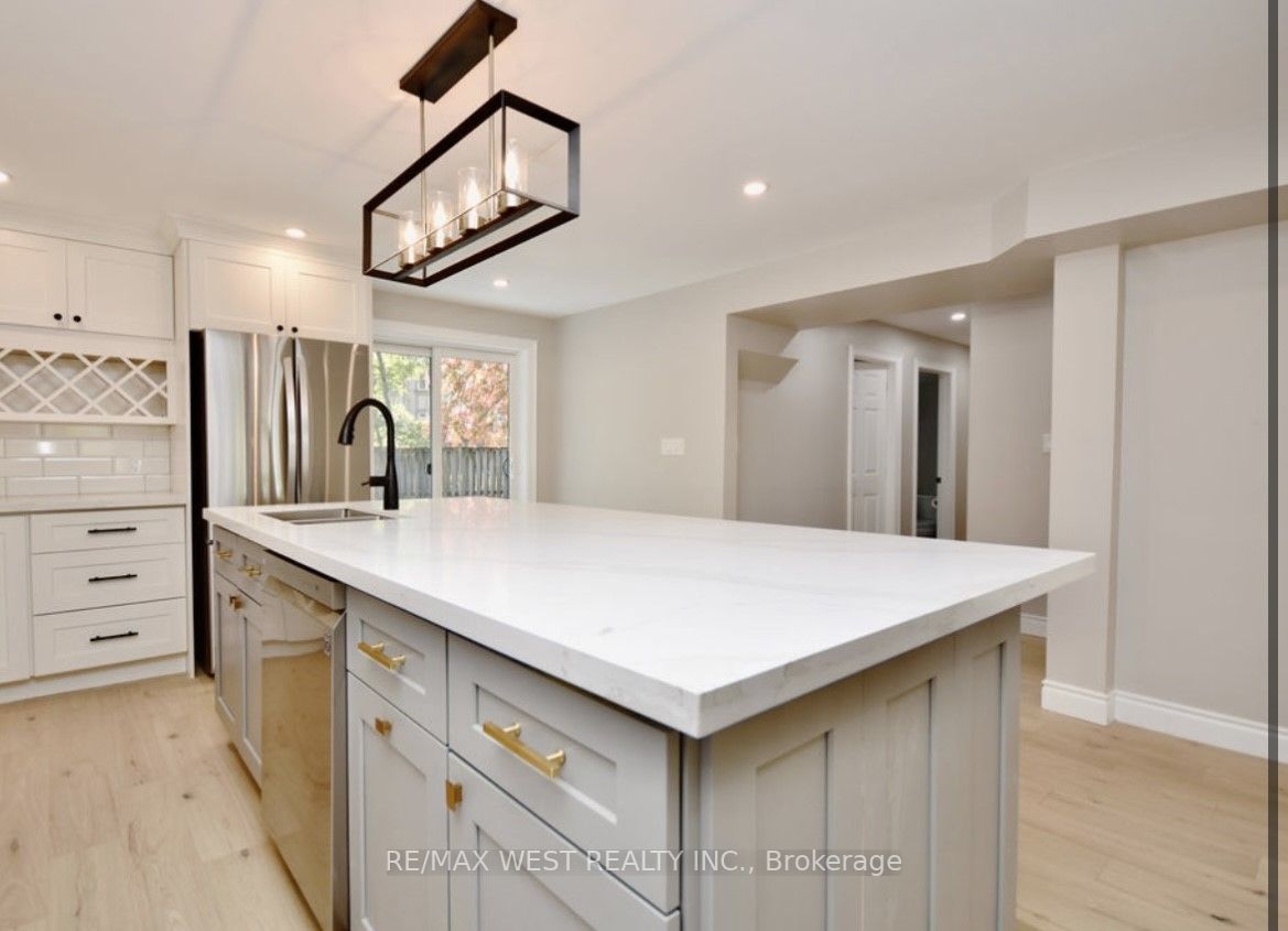 159 Cedar Island Rd