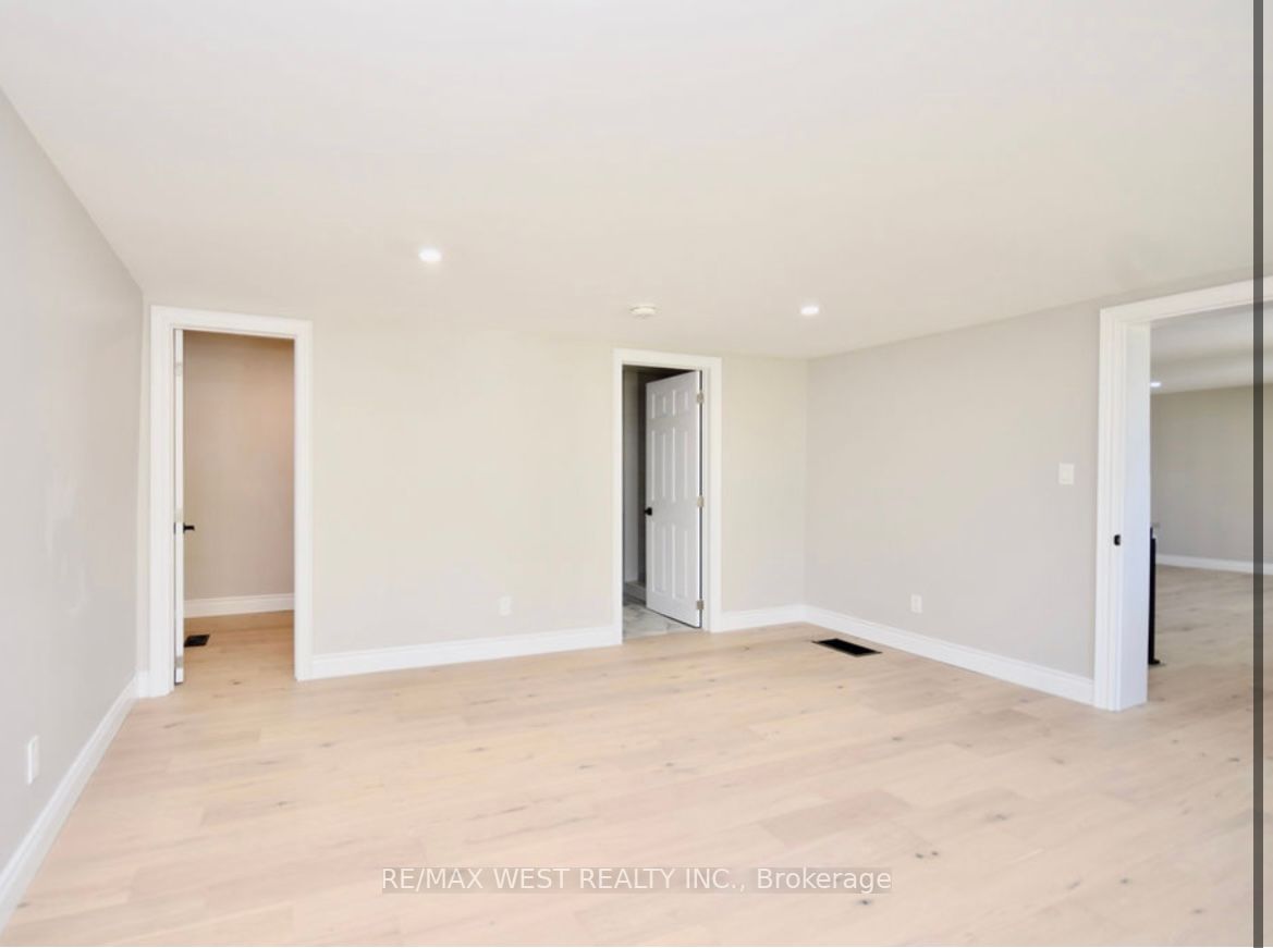 159 Cedar Island Rd