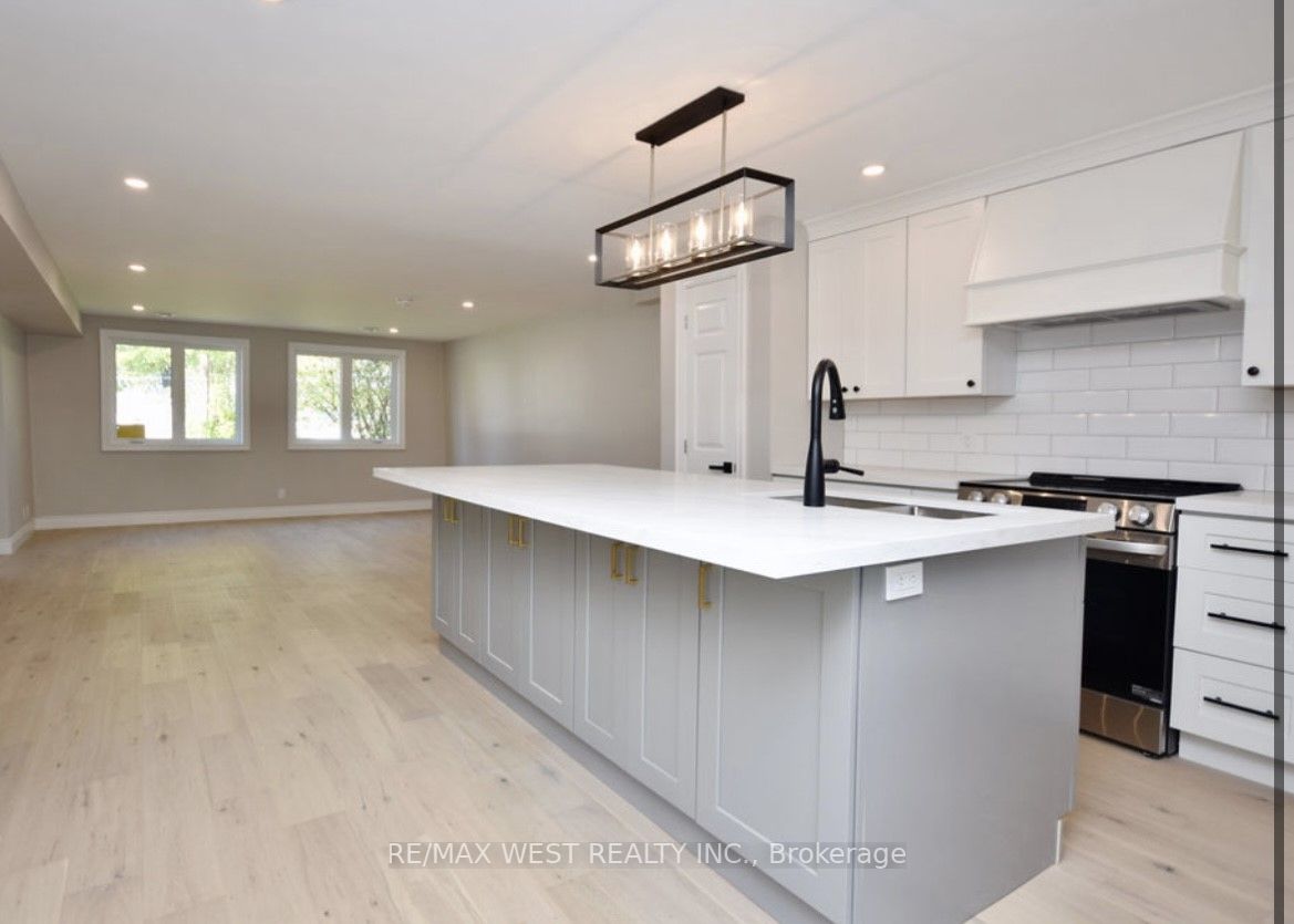 159 Cedar Island Rd
