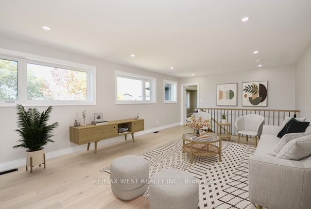 159 Cedar Island Rd