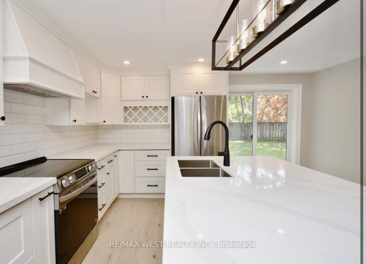 159 Cedar Island Rd