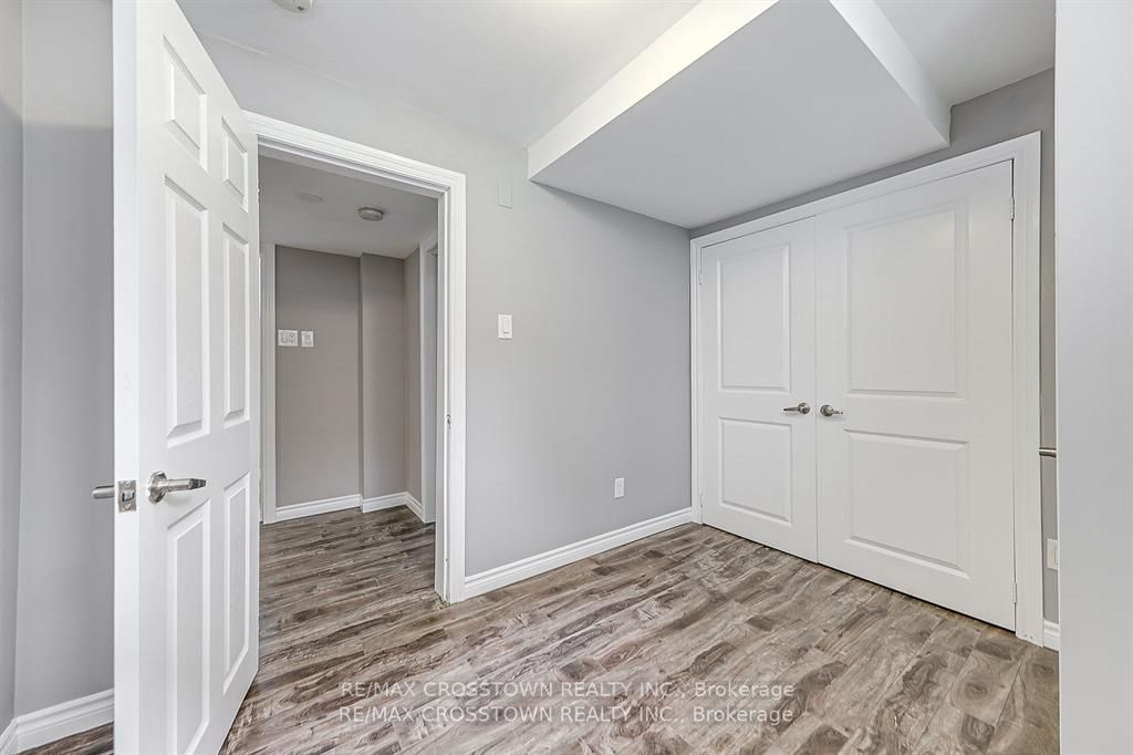 72 Downing Cres