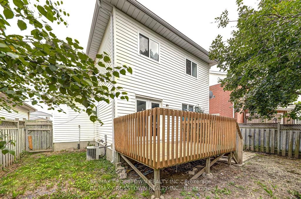 72 Downing Cres