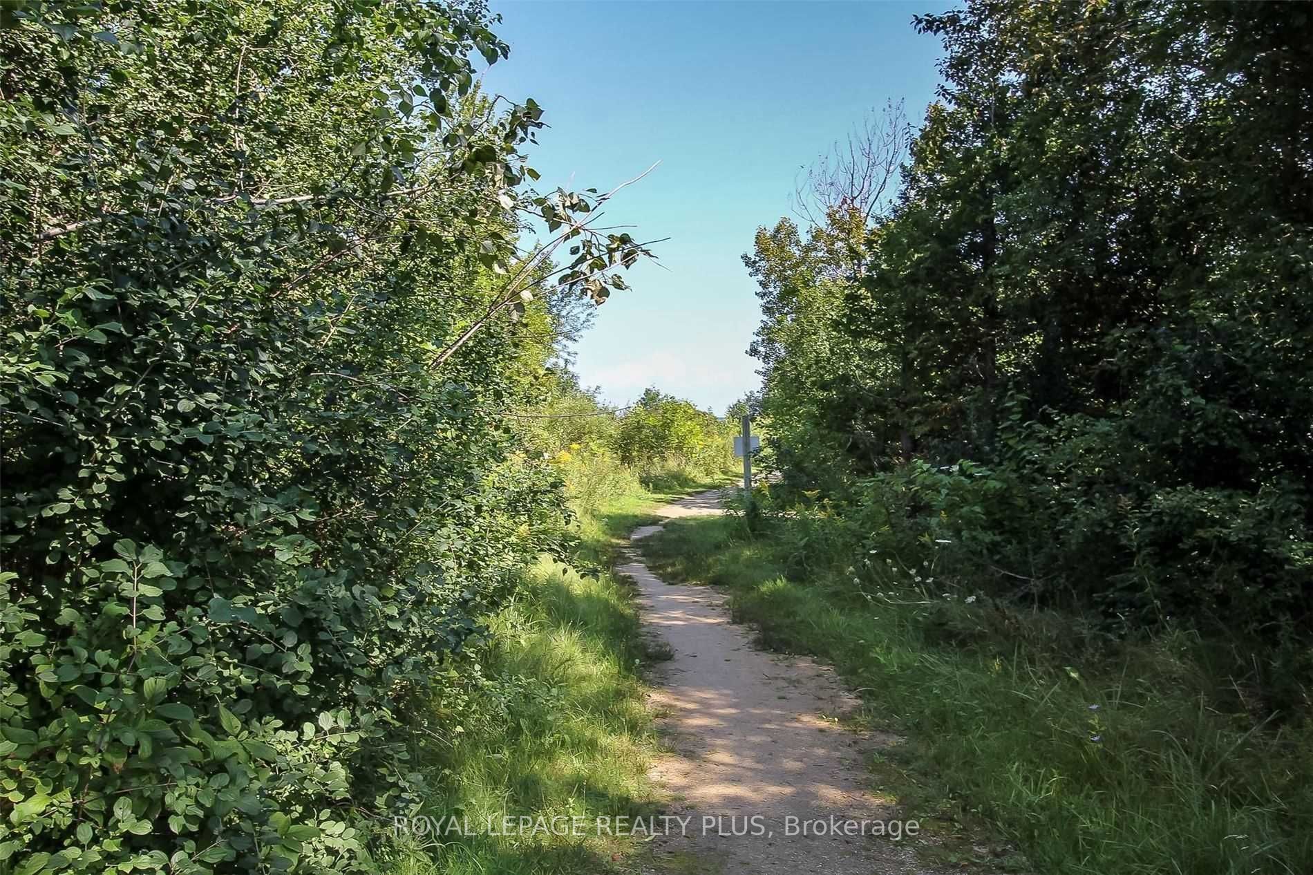 44 Trott Blvd, #6