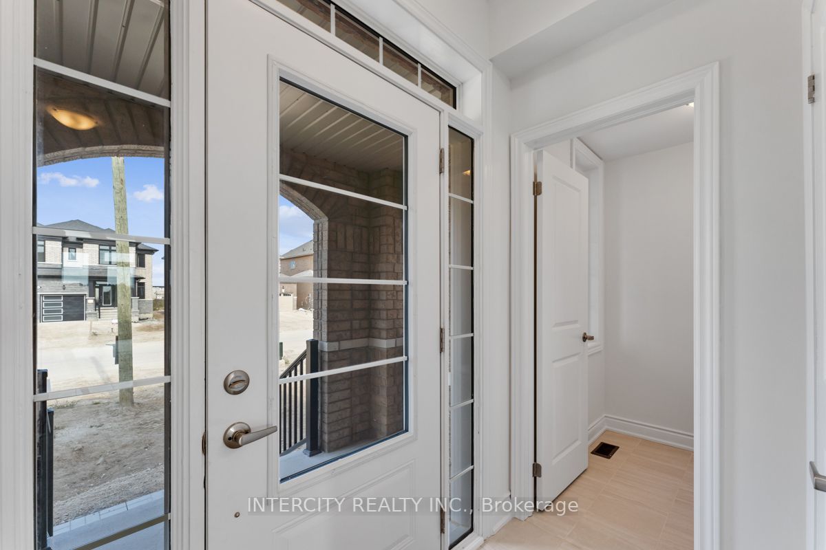 75 Season Cres S