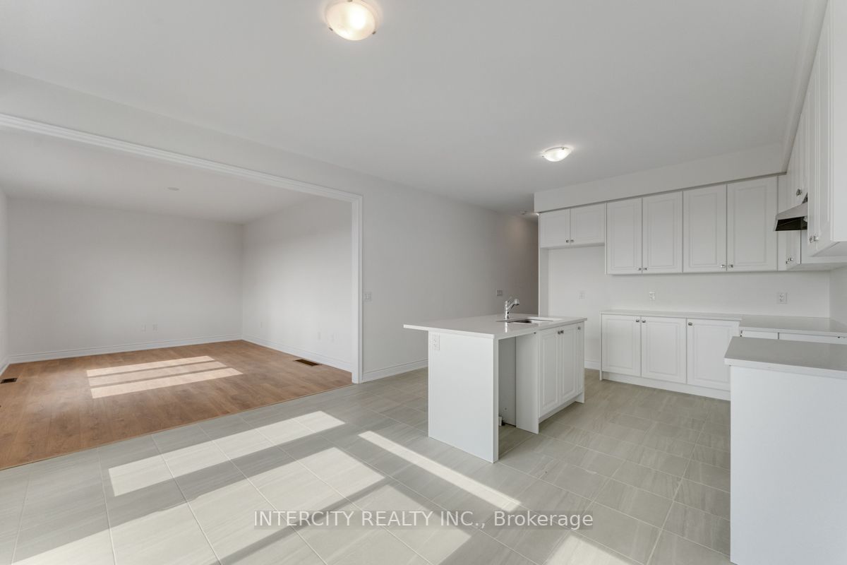 75 Season Cres S