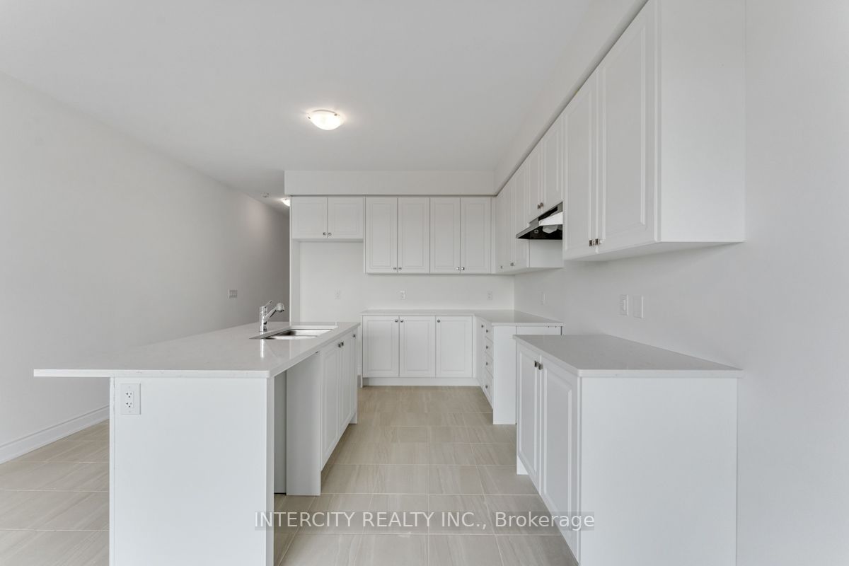75 Season Cres S