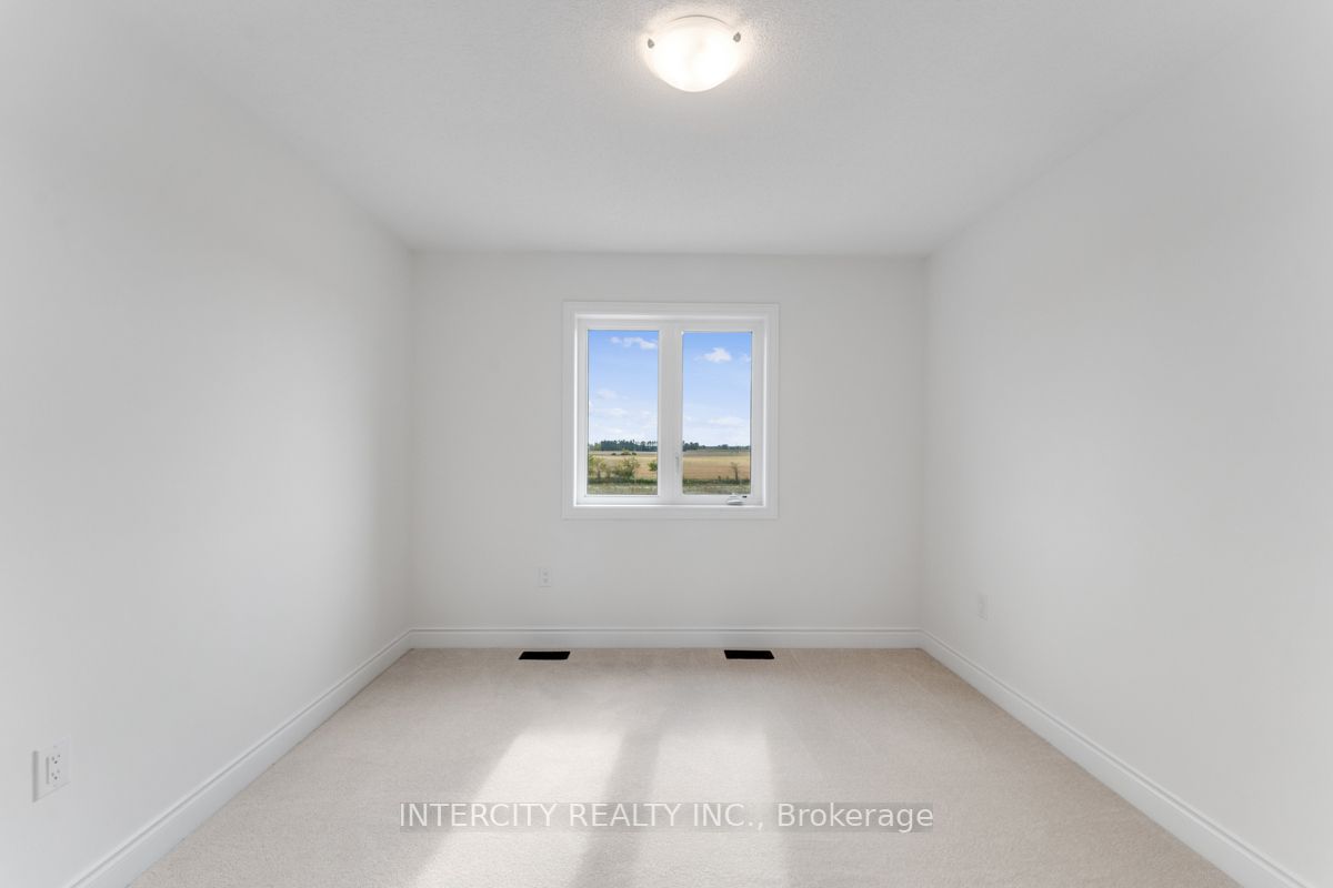75 Season Cres S