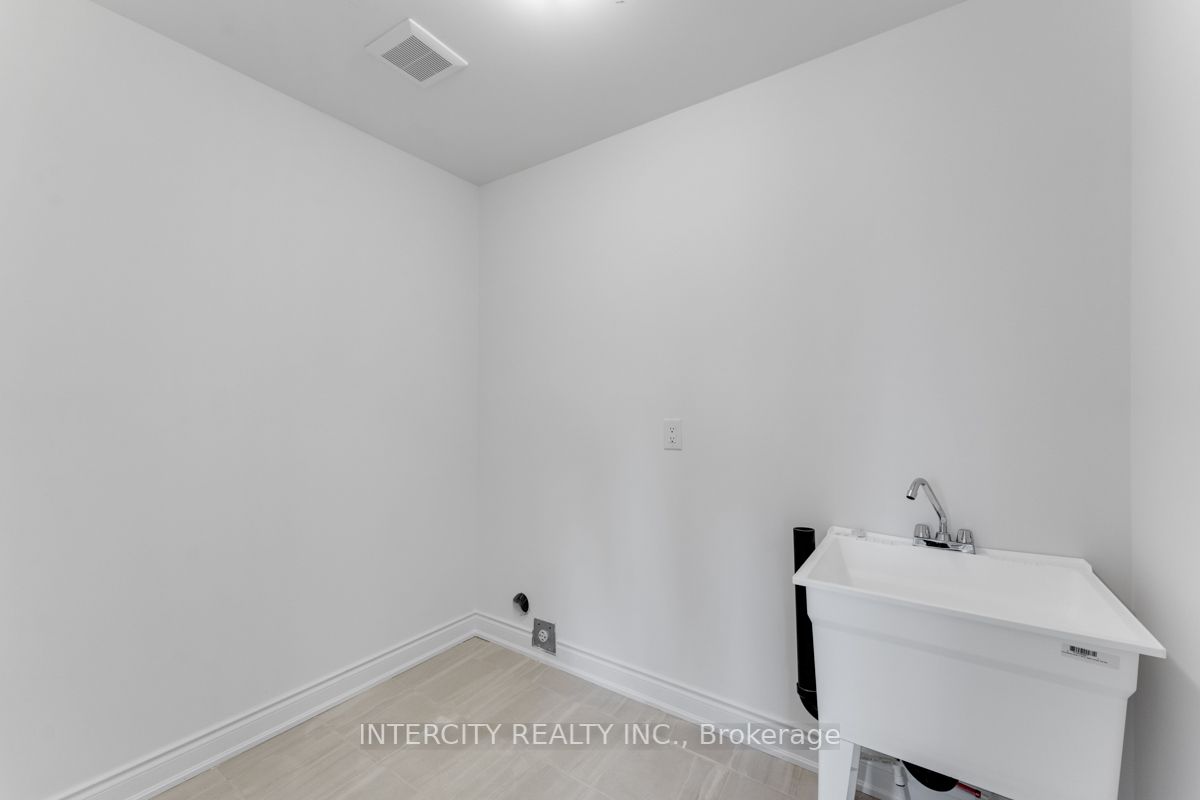 75 Season Cres S