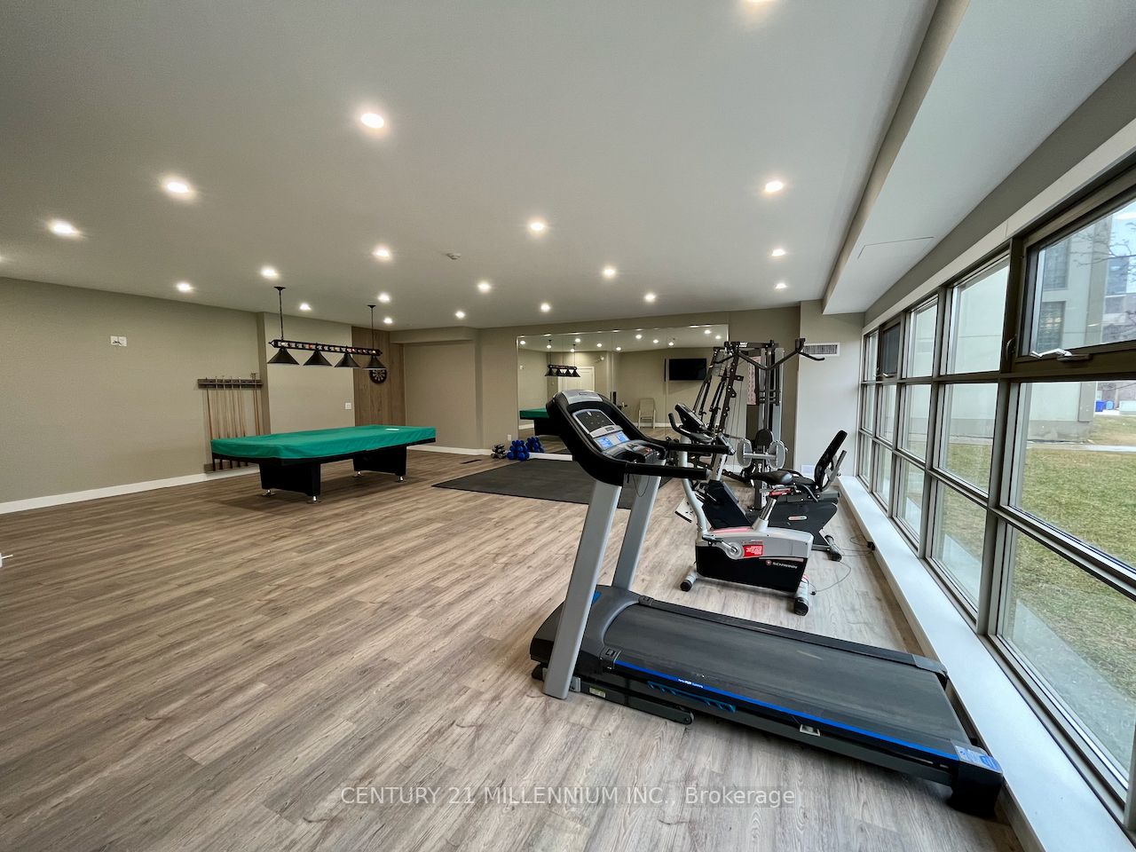 172 Eighth St, #607
