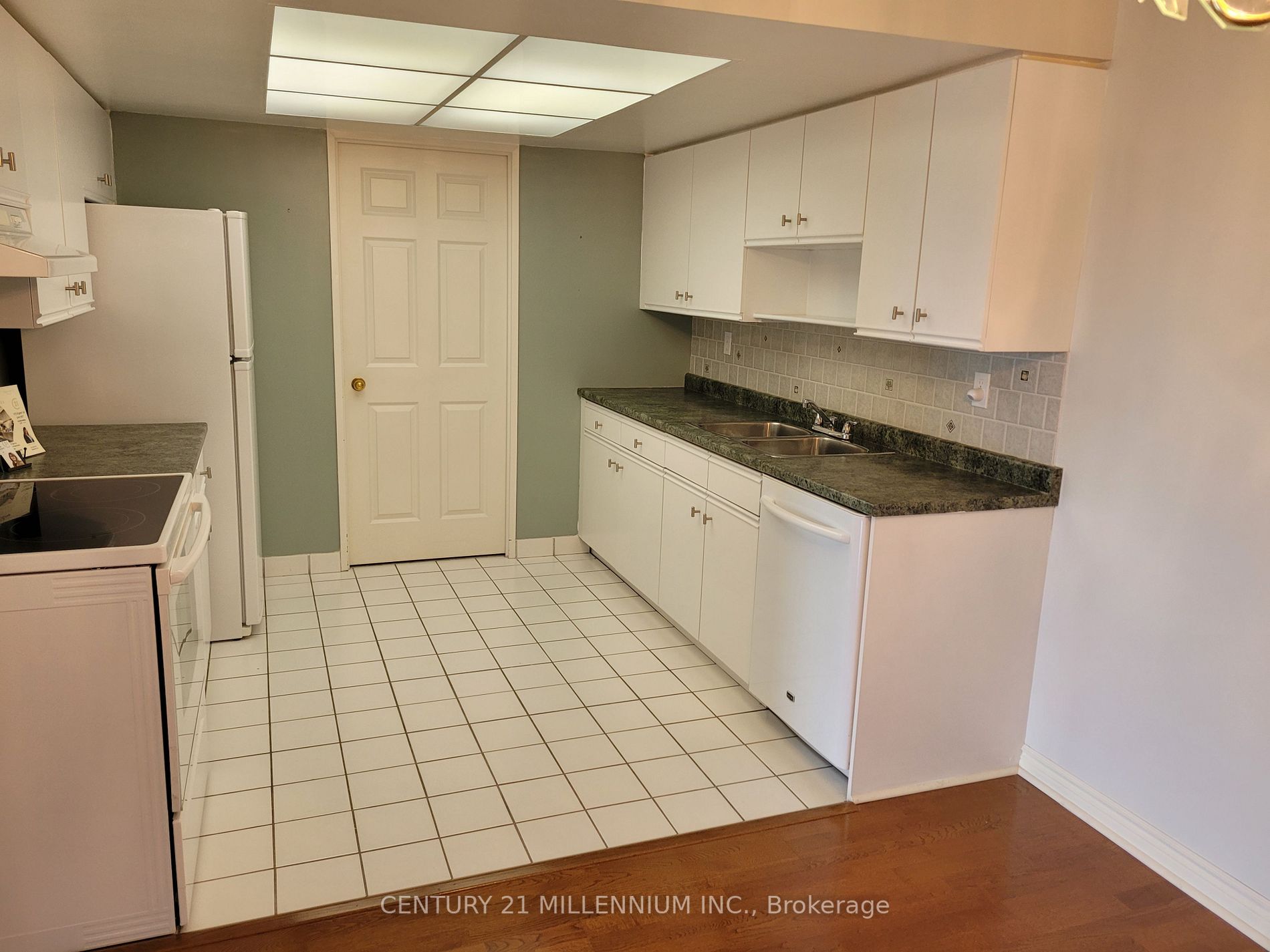 172 Eighth St, #607